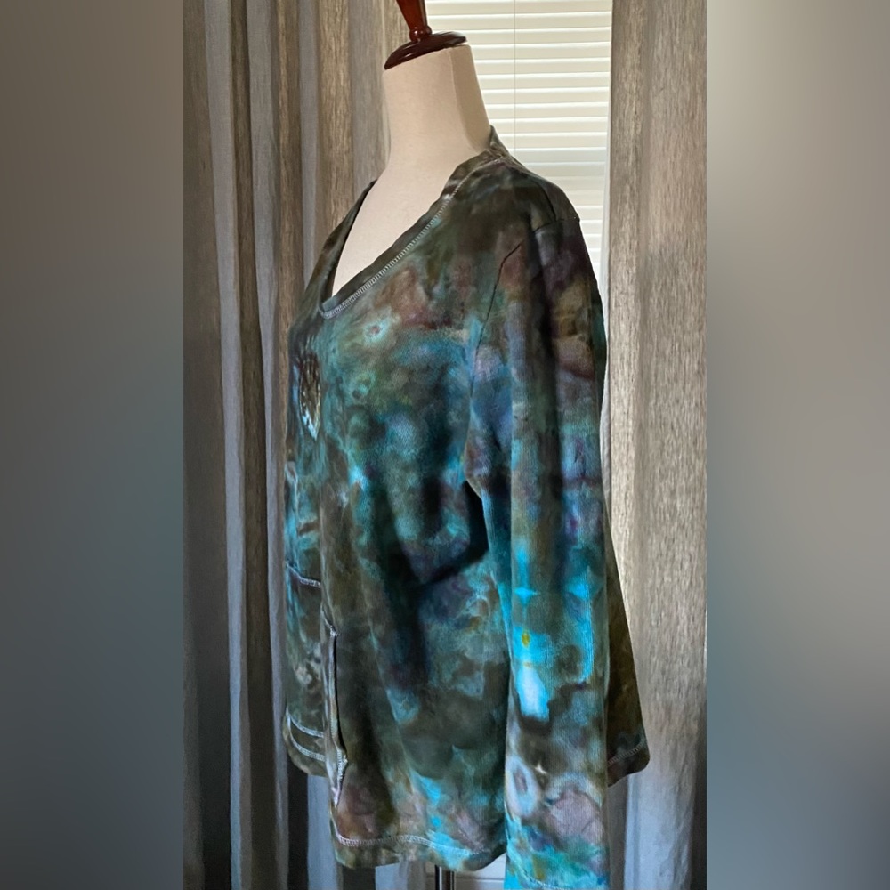 Liz wear Customized Tie Dye French Terry Top - XL - Picture 2 of 5